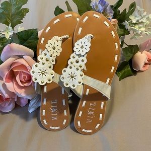 Mixit Thong Sandals Size 6